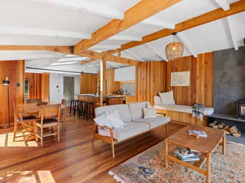  The Pines, Endeavour Inlet