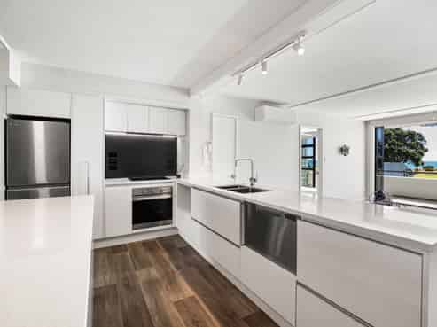 10C Marine Parade, Mount Maunganui