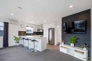 2/31 Barrie Street, Addington