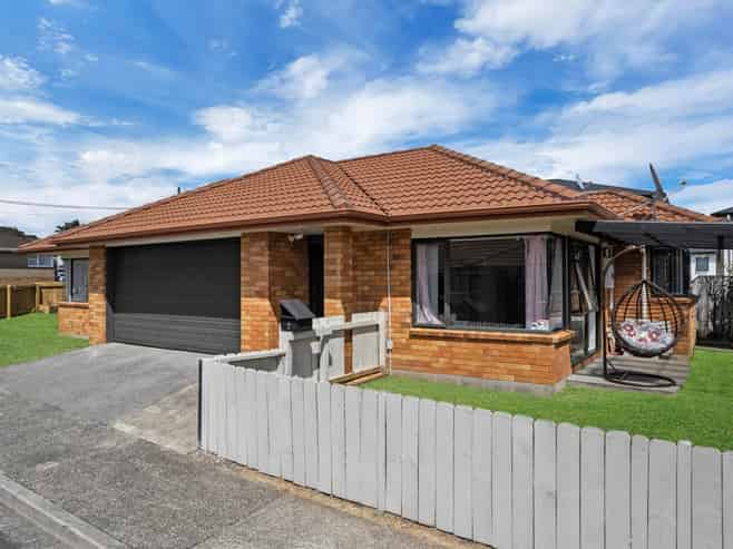 2 Pantera Way, Hillpark