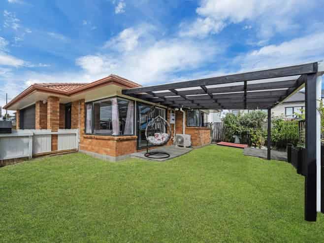 2 Pantera Way, Hillpark