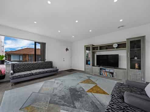 2 Pantera Way, Hillpark