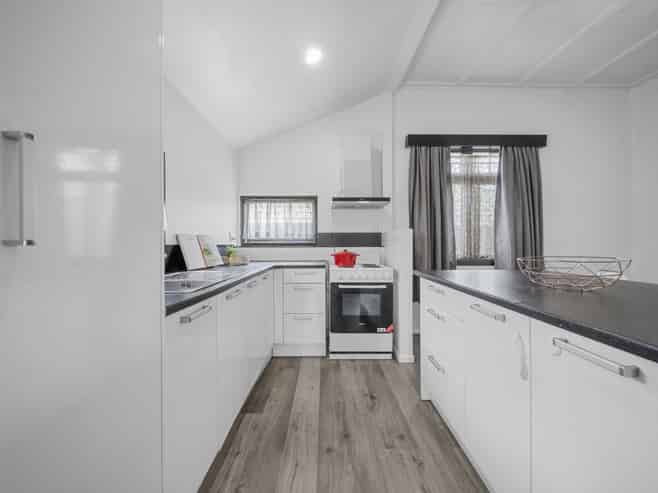 2/17 Cleek Road, Mangere East