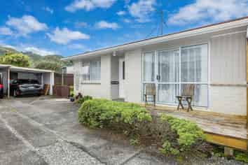 9b Haylock Grove, Totara Park