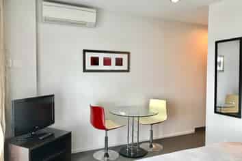 1004/17 Amersham Way, Manukau