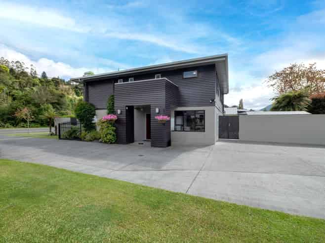 19 Okareka Loop Road, Lake Okareka