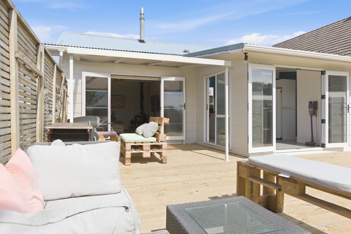A Childproof Backyard - Mehr