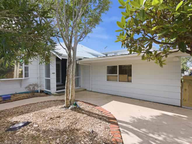 60 Tukapa Street, Westown