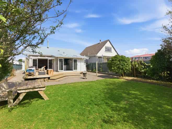 60 Tukapa Street, Westown