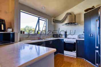 136 Chamberlain Road, Massey