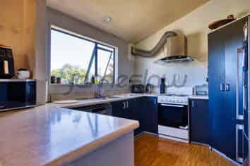 136 Chamberlain Road, Massey