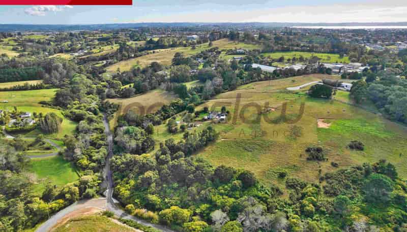 136 Chamberlain Road, Massey