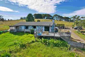 136 Chamberlain Road, Massey