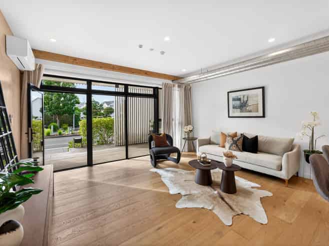 4/165 Hobsonville Point Road, Hobsonville