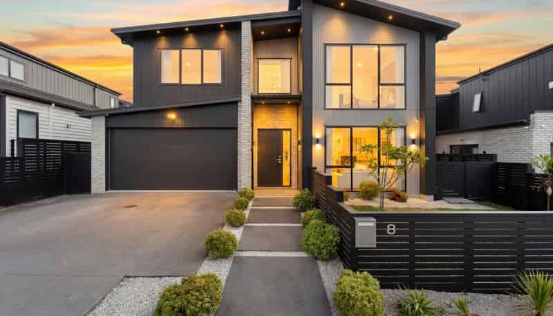 8 Kumukumu Road, Long Bay