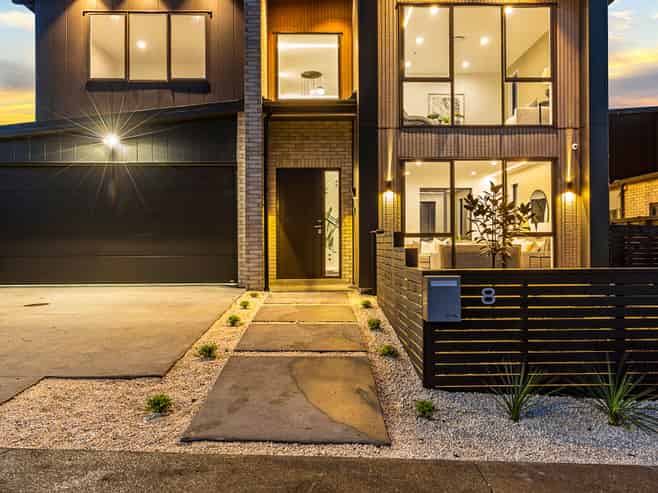 8 Kumukumu Road, Long Bay