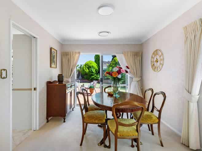 10 Yarlside Place, Northpark