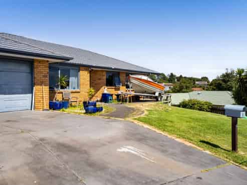 8 Horizon Heights, Whalers Gate