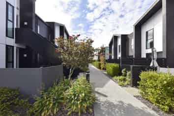 29/8-6 Waverley Street, Sydenham