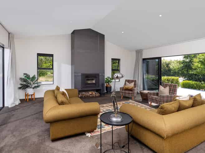 15 Alice Burn Drive, Luggate