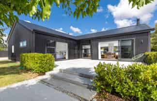 15 Alice Burn Drive, Luggate