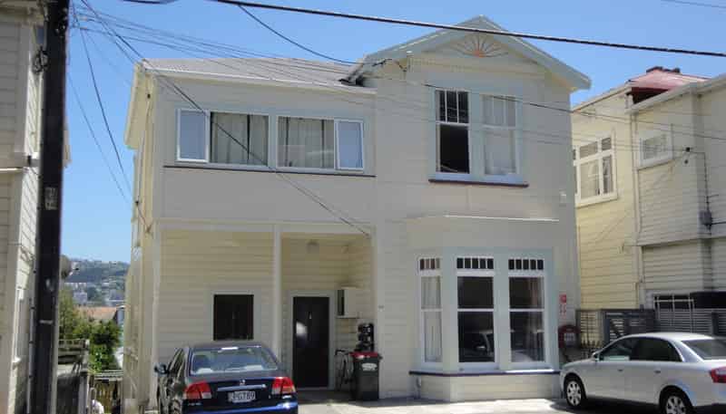 2/112 Austin Street, Mount Victoria