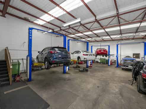 Passive industrial – prime road frontage