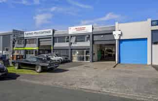 Passive industrial – prime road frontage