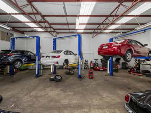 Passive industrial – prime road frontage