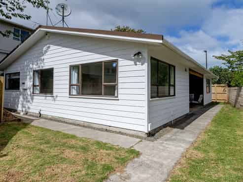 27A Tui Road, Raumati Beach