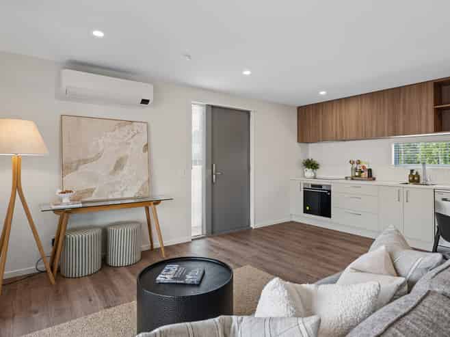 1 & 4/62 Wyon Street, Linwood