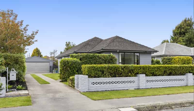 24 Olivine Street, Shirley