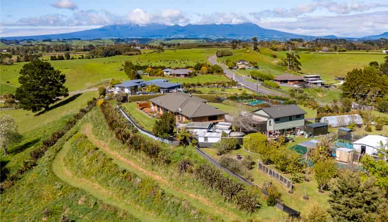 347 Henwood Road, Hillsborough