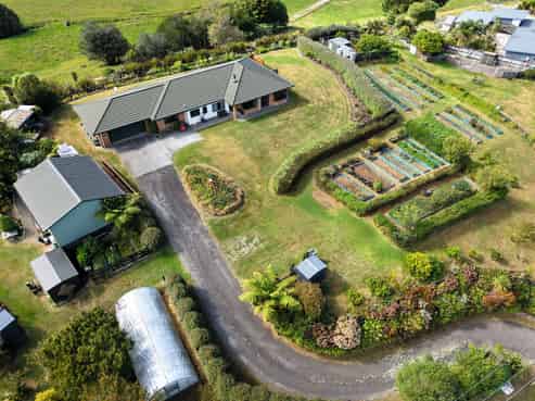 347 Henwood Road, Hillsborough