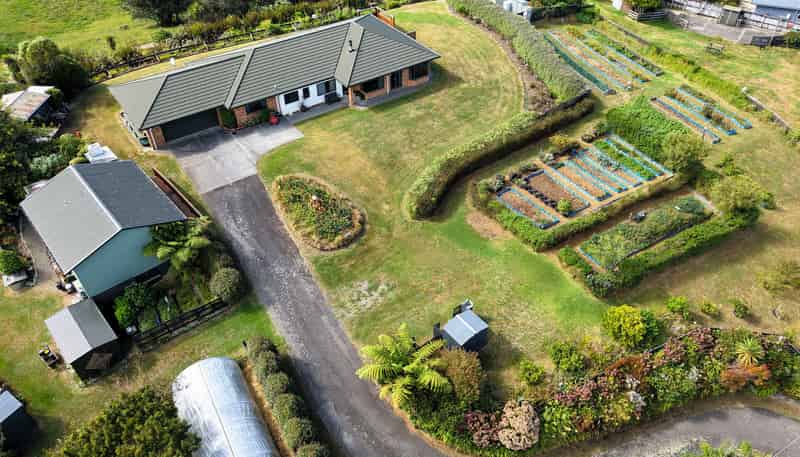 347 Henwood Road, Hillsborough