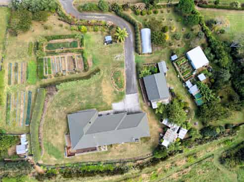 347 Henwood Road, Hillsborough