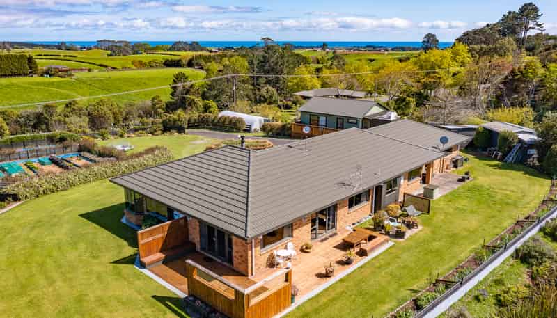 347 Henwood Road, Hillsborough