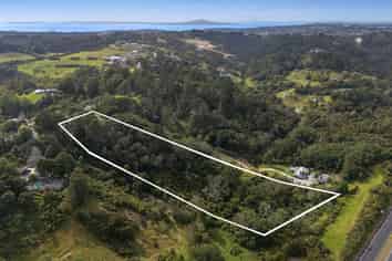 1232 East Coast Road, Redvale