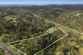 1232 East Coast Road, Redvale