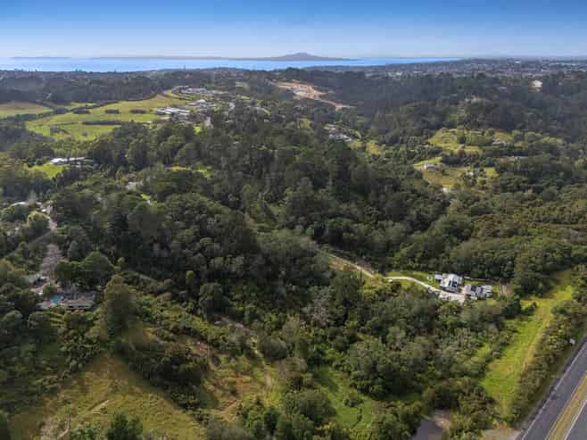 1232 East Coast Road, Redvale