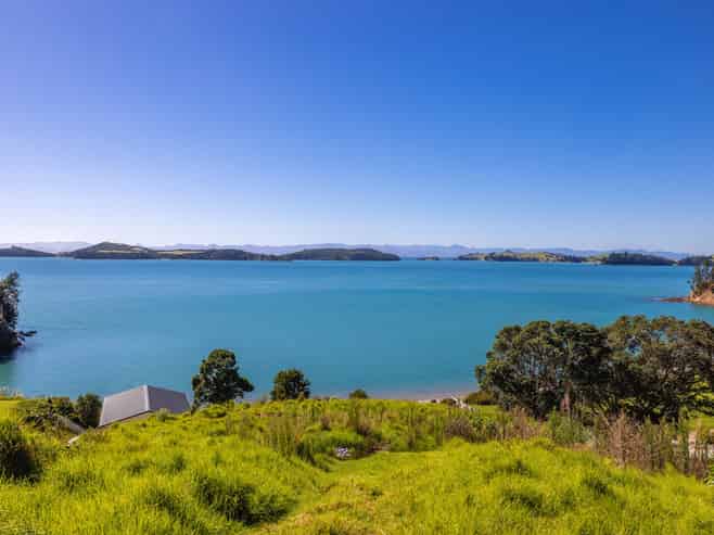 306A Cowes Bay Road, Waiheke Island