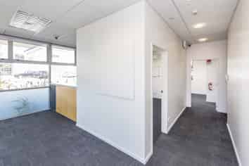 Large Format Turnkey Office – Airport Business Park 