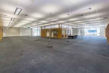 Large Format Turnkey Office – Airport Business Park 