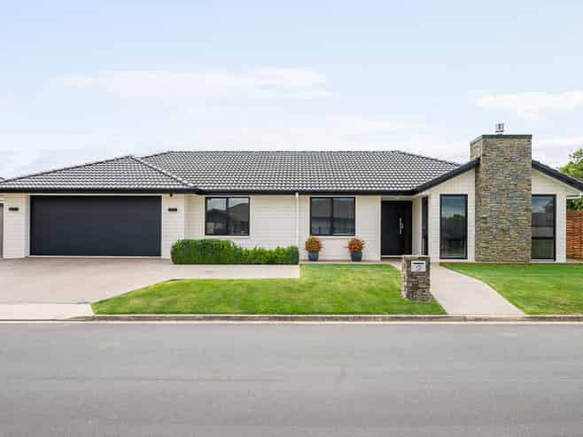 2 Oderings Place, Huntington
