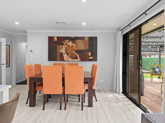 2 Oderings Place, Huntington