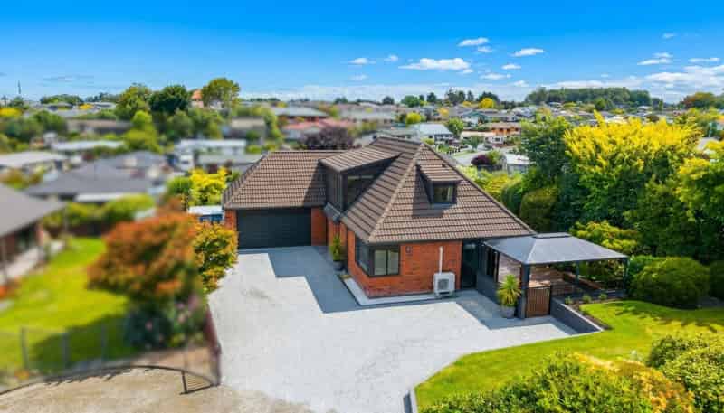 26 Temple Crescent, Gleniti