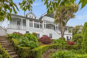 10 Cobden Road, Bluff Hill