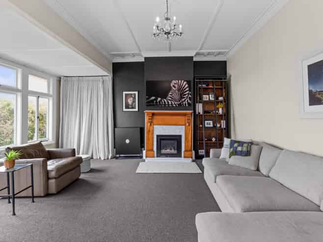 10 Cobden Road, Bluff Hill