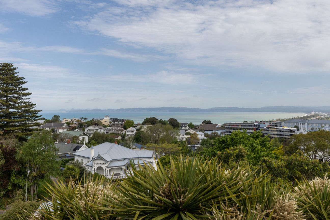 A Rare Opportunity on Bluff Hill - Ansicht 2