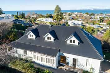 10 Cobden Road, Bluff Hill